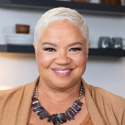 Kim Myles Photo